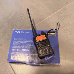Yaesu VX-7R
