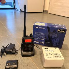 Yaesu VX-7R