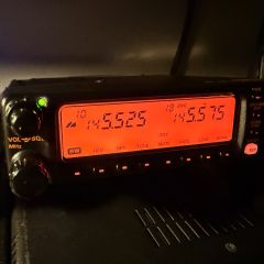 YAESU FT-8100R 2/70 crosband
