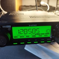 Icom ID-880Witam.