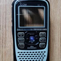 Panel przedni do ICOM ID-51- z demontażu.