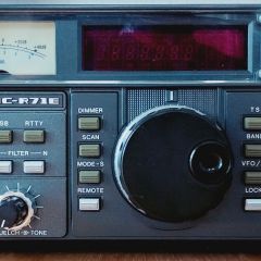 Icom IC-R71E odbiornik radiowy 0,1 do 30 MHz AM, SSB, CW, FM, RTTY, cztery filtry kwarcowe !
