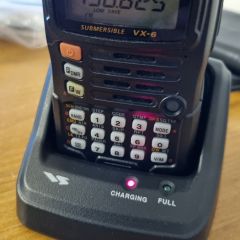 Sprzedam Yaesu VX6 w stanie bardzo dobrym z dodatkami