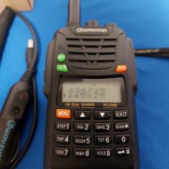Wouxun KG-UV6D Dual Band (VHF/UHF) + adapter AA + ładowarka