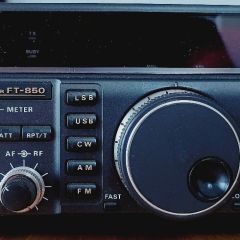 Yaesu FT-850 HF transceiver CW, SSB, AM, FM 100WATT ATU + filtry kwarcowe SSB + CW Full wypas !
