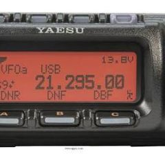 YAESU FT-857D PRZEDNI PANEL