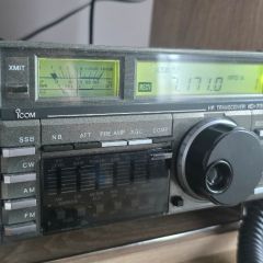 Icom IC735