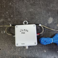 Antena dipolowa na pasmo 15m ( 21 – 21,450MHz ) KF