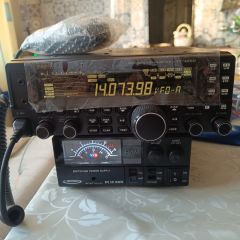 Yaesu FT 450D