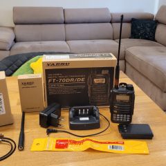 Radio Yaesu FT-70DE