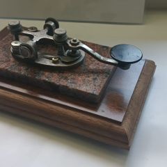 ZABYTKOWY KLUCZ TELEGRAFICZNY J38 Z OKRESU  WW II