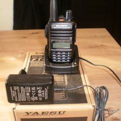 YAESU FT-4x