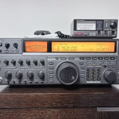 Icom IC-775