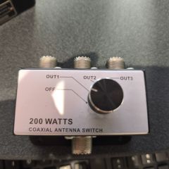 Przełącznik antenowy CX-3 potrójny 0–60 MHz SO-239