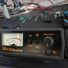 Miernik PWR/SWR KF Hansen SWR 35. Sprawny, moc 20W/200W, dwa wejścia antenowe.