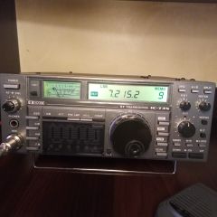 Icom IC-735