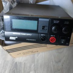 Zasilacz impulsowy QJE PS-30SW IV o napięciu wyjściowym 13,8V
