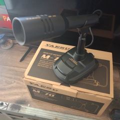 Mikrofon Yaesu M-70, uper stan