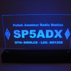 Tabliczki LED z wygrawerowanym znakiem krótkofalarskim