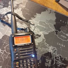Yaesu VX7R