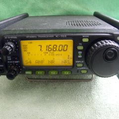 Icom QRP IC-703 super odbiornik DSP   UT 106 doskonała skrzynka  antenowa super stan