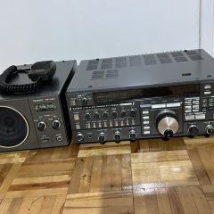 YAESU FT-736MX + SP-767 + MH-1B8