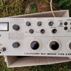 Miernik RLC 307