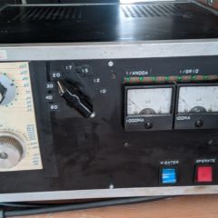 Wzmacniacz KF 500 W zbudowany przez SQ8Z.