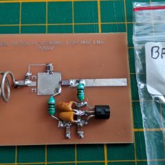 Wzmacniacz LNA YU1AW BFG135 – 1 ÷ 30 MHz / 10 ÷ 70 MHz