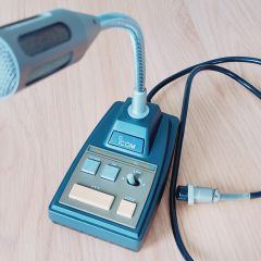 Icom SM-8 mikrofon.