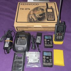 Kenwood TH-d74 + akcesoria