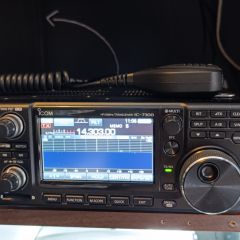 IC-7300 na wszystkie pasma w doskonałym stanie