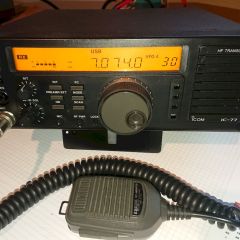 #ICOM IC-77 Na pewno najtańszy TRX Icom na giełdzie :-)