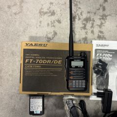 ___ ___ ___ ___ ___ Yaesu FT-70DE jak ze sklepu