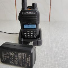 Yaesu FT4 - X + dodatkowy aku.
