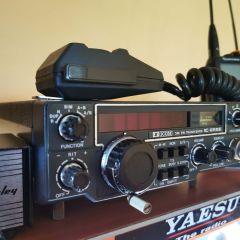 Icom IC- 255E