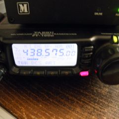 Yaesu FT 100 D w super stanie 100% sprawne  bez skrzynki AT na zdjeciu