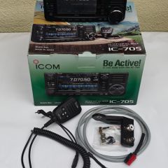 Transceiver Icom IC-705 HF/VHF/UHF + D-star, z dodatkami